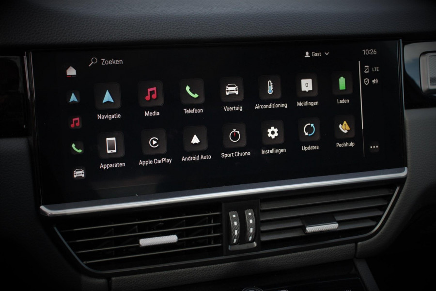 Porsche Cayenne Coupé 3.0 E-Hybrid Platinum Edition Luchtvering Leder Panoramadak Camera Navigatie Elektrisch bedienbare achterklep Apple Carplay/ Android  Lichtmetalen velgen Cruise control Sfeerlichting