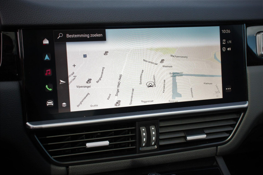 Porsche Cayenne Coupé 3.0 E-Hybrid Platinum Edition Luchtvering Leder Panoramadak Camera Navigatie Elektrisch bedienbare achterklep Apple Carplay/ Android  Lichtmetalen velgen Cruise control Sfeerlichting