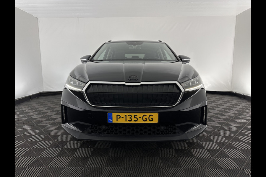 Škoda ENYAQ iV 60 [ 3-Fase-11kW ] {SOH-88%} (INCL-BTW) *LEATHER-FABRIC | FULL-LED | DIGI-COCKPIT | CAMERA | KEYLESS | NAVI-FULLMAP | AMBIENTLIGHT | ECC | HEATED-COMFORTSEATS | PRIVACY-GLASS | DAB+ | PDC | CRUISE | 19"ALU*