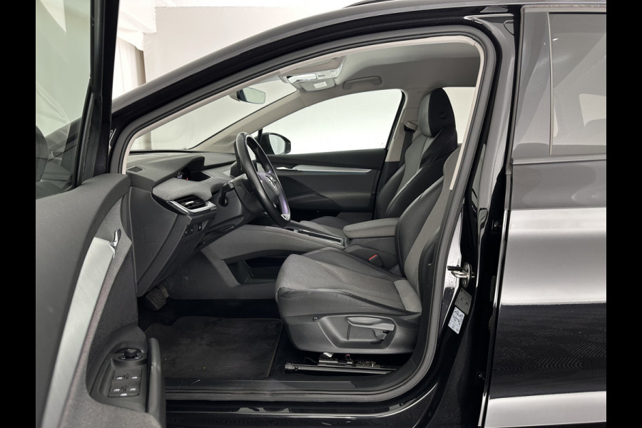 Škoda ENYAQ iV 60 [ 3-Fase-11kW ] {SOH-88%} (INCL-BTW) *LEATHER-FABRIC | FULL-LED | DIGI-COCKPIT | CAMERA | KEYLESS | NAVI-FULLMAP | AMBIENTLIGHT | ECC | HEATED-COMFORTSEATS | PRIVACY-GLASS | DAB+ | PDC | CRUISE | 19"ALU*