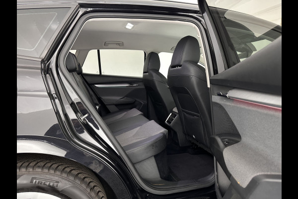 Škoda ENYAQ iV 60 [ 3-Fase-11kW ] {SOH-88%} (INCL-BTW) *LEATHER-FABRIC | FULL-LED | DIGI-COCKPIT | CAMERA | KEYLESS | NAVI-FULLMAP | AMBIENTLIGHT | ECC | HEATED-COMFORTSEATS | PRIVACY-GLASS | DAB+ | PDC | CRUISE | 19"ALU*