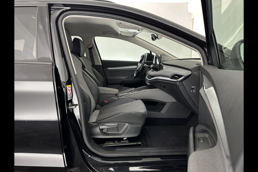 Škoda ENYAQ iV 60 [ 3-Fase-11kW ] {SOH-88%} (INCL-BTW) *LEATHER-FABRIC | FULL-LED | DIGI-COCKPIT | CAMERA | KEYLESS | NAVI-FULLMAP | AMBIENTLIGHT | ECC | HEATED-COMFORTSEATS | PRIVACY-GLASS | DAB+ | PDC | CRUISE | 19"ALU*