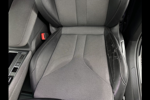 Škoda ENYAQ iV 60 [ 3-Fase-11kW ] {SOH-88%} (INCL-BTW) *LEATHER-FABRIC | FULL-LED | DIGI-COCKPIT | CAMERA | KEYLESS | NAVI-FULLMAP | AMBIENTLIGHT | ECC | HEATED-COMFORTSEATS | PRIVACY-GLASS | DAB+ | PDC | CRUISE | 19"ALU*