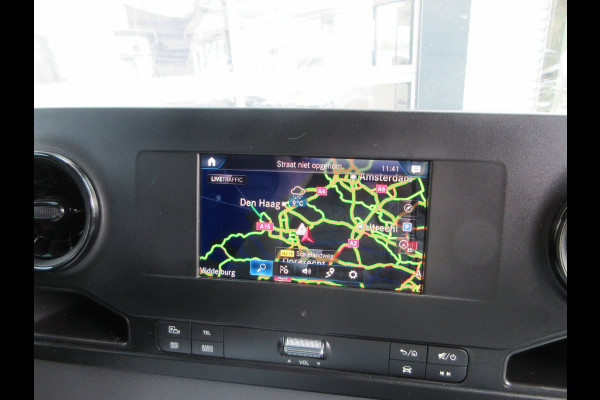 Mercedes-Benz Sprinter 215cdi, L2H2, Automaat, Airco, Camera, Navigatie, 3-Zits, Trekhaak.