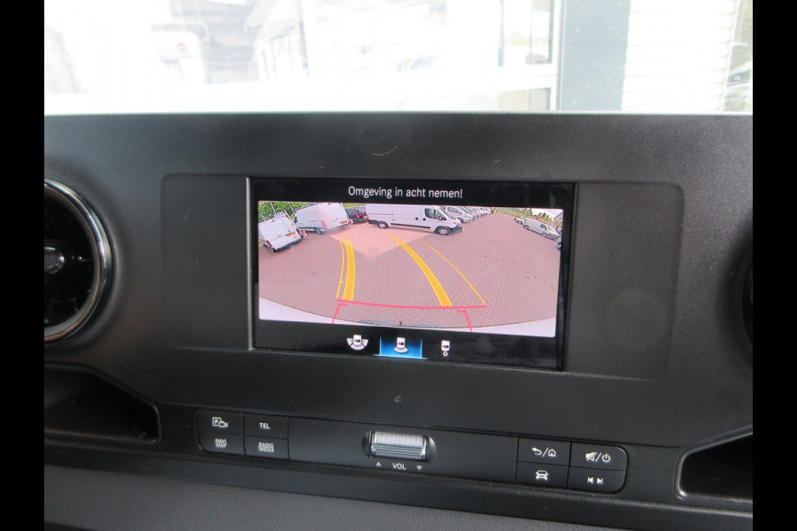 Mercedes-Benz Sprinter 215cdi, L2H2, Automaat, Airco, Camera, Navigatie, 3-Zits, Trekhaak.