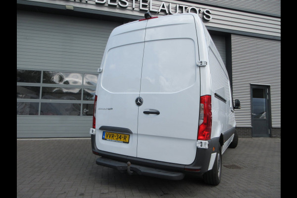 Mercedes-Benz Sprinter 215cdi, L2H2, Automaat, Airco, Camera, Navigatie, 3-Zits, Trekhaak.