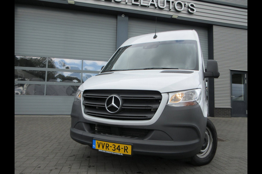 Mercedes-Benz Sprinter 215cdi, L2H2, Automaat, Airco, Camera, Navigatie, 3-Zits, Trekhaak.