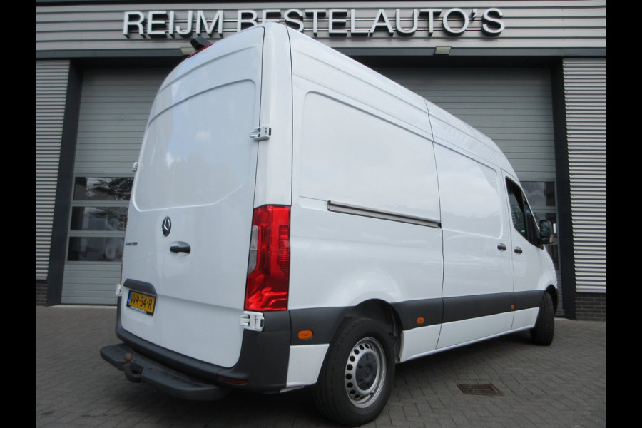 Mercedes-Benz Sprinter 215cdi, L2H2, Automaat, Airco, Camera, Navigatie, 3-Zits, Trekhaak.