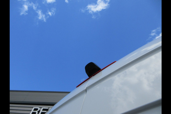 Mercedes-Benz Sprinter 215cdi, L2H2, Automaat, Airco, Camera, Navigatie, 3-Zits, Trekhaak.