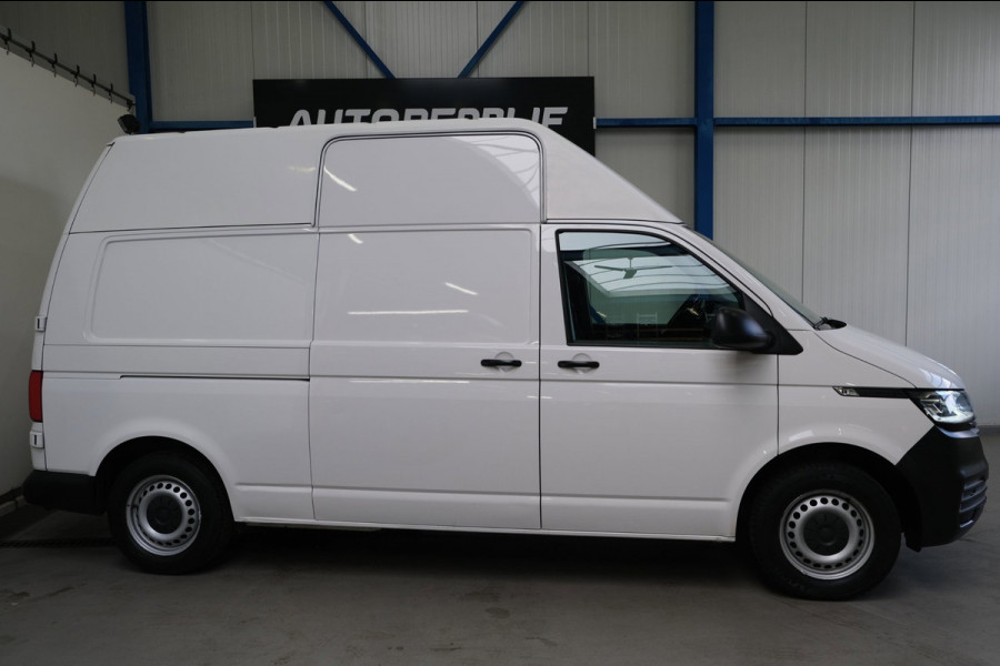 Volkswagen Transporter 2.0 TDI L2H2 30 - Airco, Cruise, PDC, Carplay, Inrichting, Trekhaak.