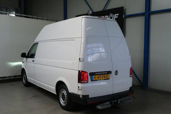 Volkswagen Transporter 2.0 TDI L2H2 30 - Airco, Cruise, PDC, Carplay, Inrichting, Trekhaak.