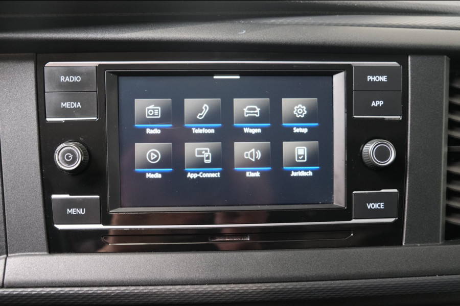 Volkswagen Transporter 2.0 TDI L2H2 30 - Airco, Cruise, PDC, Carplay, Inrichting, Trekhaak.