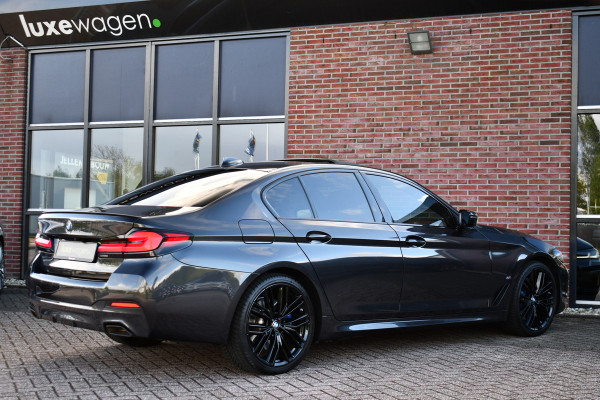 BMW 5 Serie 545e xDrive M-Sport Pano Comfseat HUD ACC H/K 360 Laser