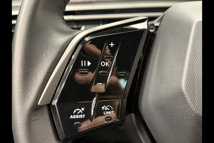 Peugeot 5008 1.2 Hybrid 136pk Allure Automaat | Navigatie | Cruise control | Climate control | LED | Parkeersensoren | Camera | Apple Carplay/ Android Auto | Radio
