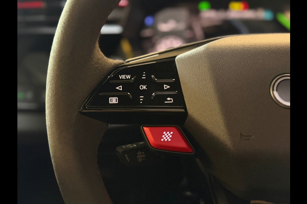 Audi RS3 Limousine 2.5 TFSI RS 3 quattro BTW|PANO|SONOS|HuD|MATRIX|ACC|KEYLESS|CARPLAY|FABRIEKSGARANTIE|2025|DODEHOEK|BOMVOL!