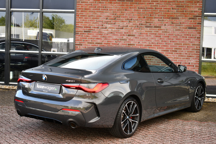 BMW 4 Serie Coupé 420i M-Sport | NL-auto | Dravitgrau | 19inch | Laser | El-klep