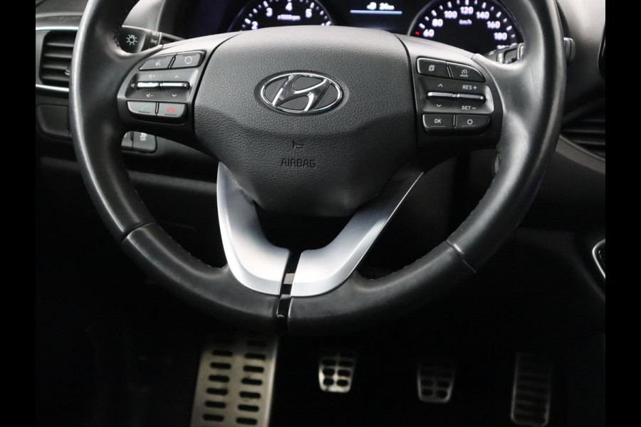 Hyundai i30 Fastback 1.0 T-GDI Premium | Carplay | Half leder | Full LED | Navigatie | Keyless | Climate control | Camera | Bluetooth | Cruise control | Parkeerhulp