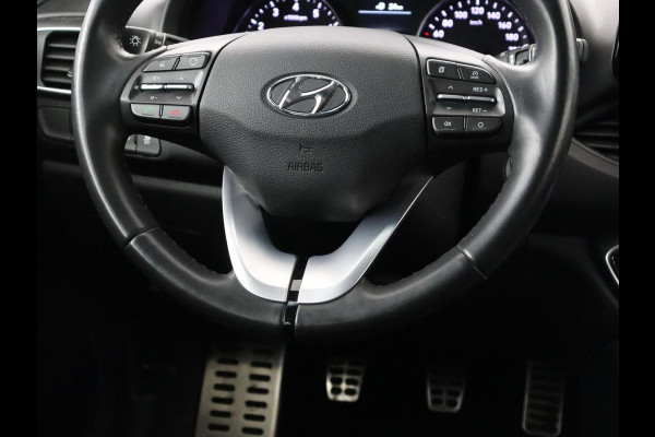 Hyundai i30 Fastback 1.0 T-GDI Premium | Carplay | Half leder | Full LED | Navigatie | Keyless | Climate control | Camera | Bluetooth | Cruise control | Parkeerhulp