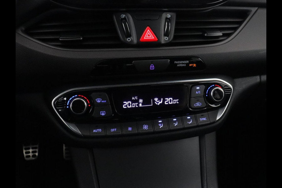 Hyundai i30 Fastback 1.0 T-GDI Premium | Carplay | Half leder | Full LED | Navigatie | Keyless | Climate control | Camera | Bluetooth | Cruise control | Parkeerhulp