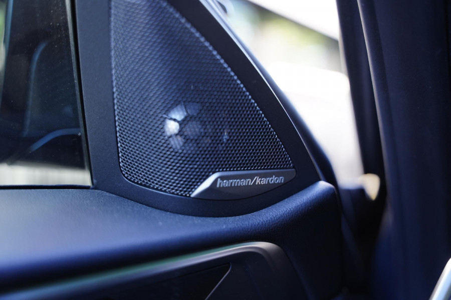BMW M4 Competition / X-Drive / R44 Sportuitlaat / Carbon