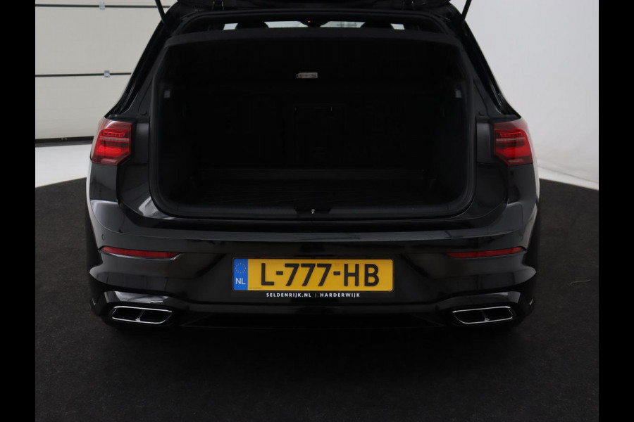Volkswagen Golf 1.5 eTSI R-Line | Panoramadak | Stoelverwarming | Matrix LED | Keyless | Sfeerverlichting | Carplay | Adaptive cruise | Navigatie | Side Assist | Park Assist | Stuurverwarming | Sportstoelen