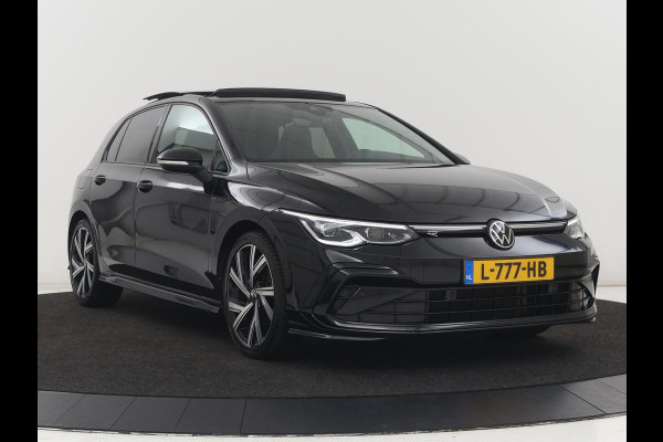 Volkswagen Golf 1.5 eTSI R-Line | Panoramadak | Stoelverwarming | Matrix LED | Keyless | Sfeerverlichting | Carplay | Adaptive cruise | Navigatie | Side Assist | Park Assist | Stuurverwarming | Sportstoelen