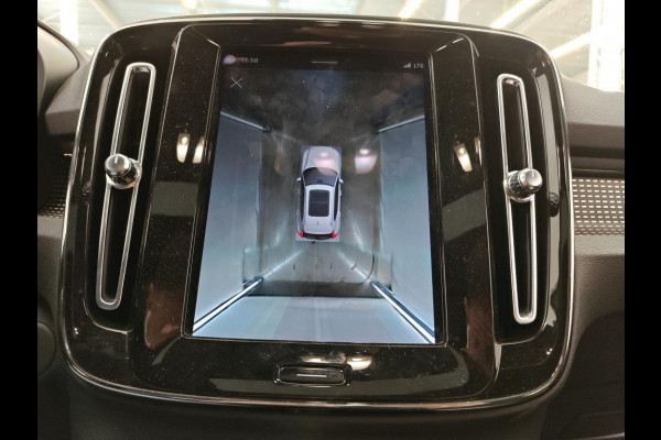 Volvo XC40 Recharge P8 AWD R-Design NL-AUTO | PANODAK | 360 GR CAMERA | SOH 90,4%