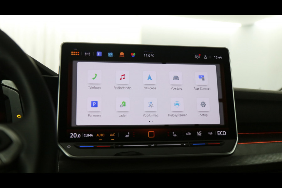 Volkswagen Golf 1.5 eHybrid 204pk DSG Style Ed. | Matrix-LED | Android/Carplay | Stoel/Stuurverw. | 18"Lm