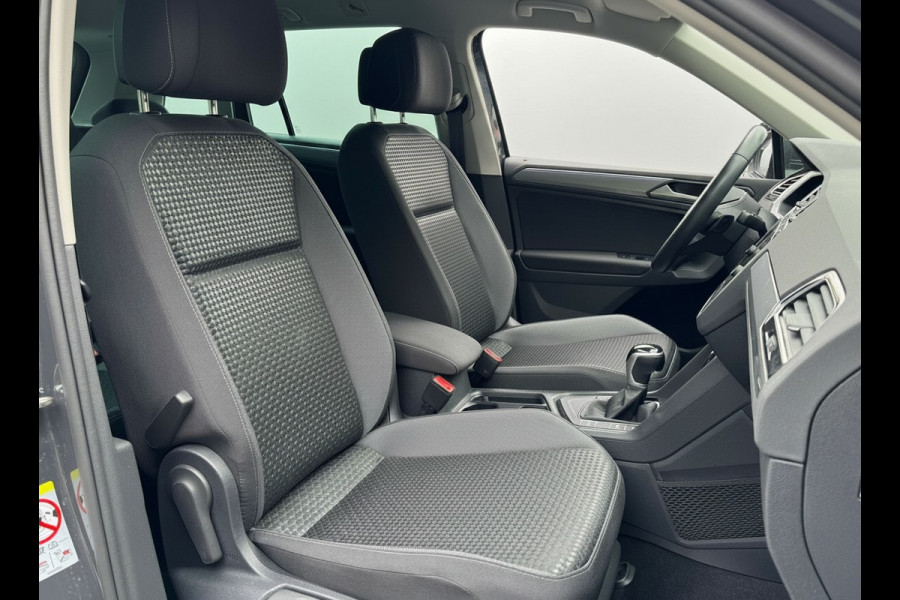 Volkswagen Tiguan TSI 245PK HYBRIDE DSG LIFE TREKHAAK/NAVI/VIRTUAL/SFEERVERL.