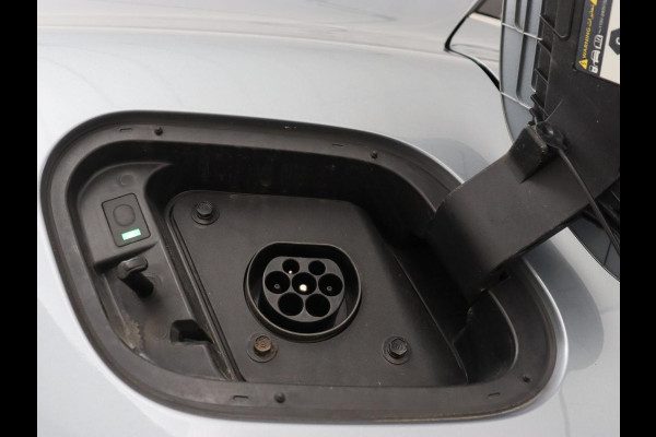 Kia Sportage 1.6 T-GDi Plug-in Hybrid AWD DynamicLine | SOH 97,2% | Camera | Carplay | Adaptive cruise | Navigatie | 19'' | Full LED | Climate control | PHEV