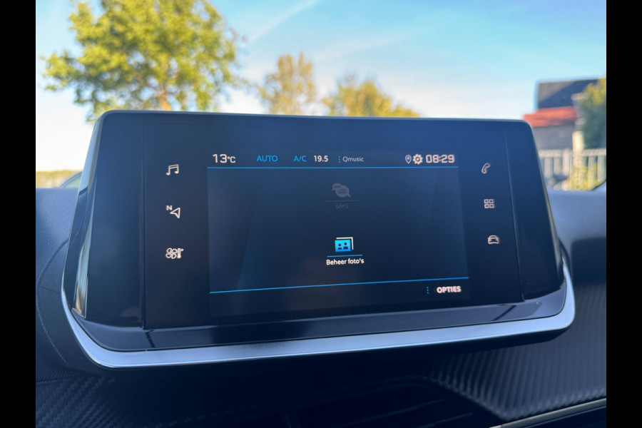 Peugeot 208 1.2 PureTech Allure 74KW / 100PK / CARPLAY / KEYLESS / CRUISE / ECC / CAMERA / PDC / LMV