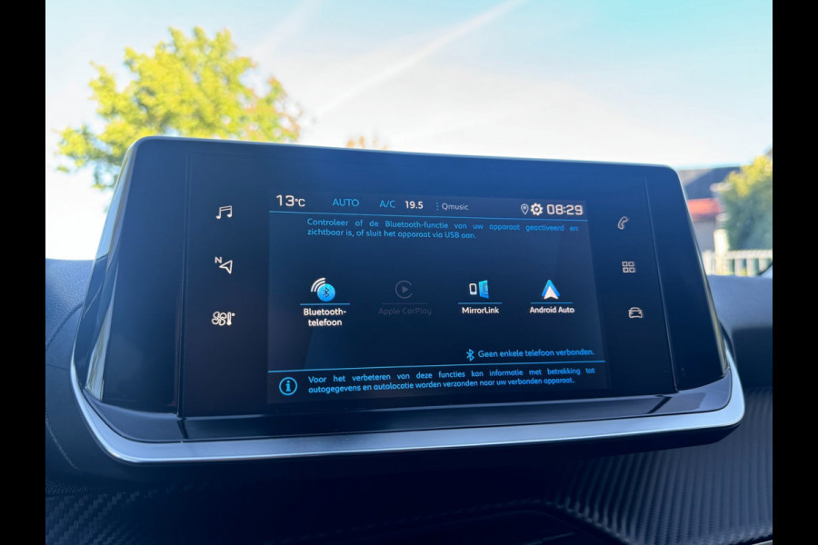 Peugeot 208 1.2 PureTech Allure 74KW / 100PK / CARPLAY / KEYLESS / CRUISE / ECC / CAMERA / PDC / LMV