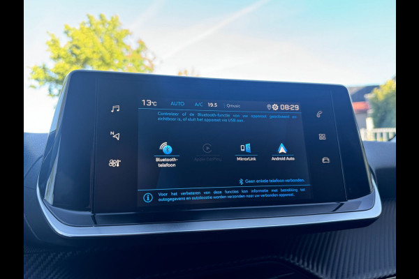 Peugeot 208 1.2 PureTech Allure 74KW / 100PK / CARPLAY / KEYLESS / CRUISE / ECC / CAMERA / PDC / LMV