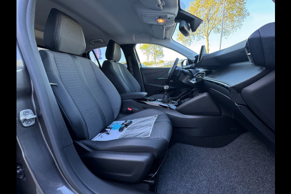 Peugeot 208 1.2 PureTech Allure 74KW / 100PK / CARPLAY / KEYLESS / CRUISE / ECC / CAMERA / PDC / LMV