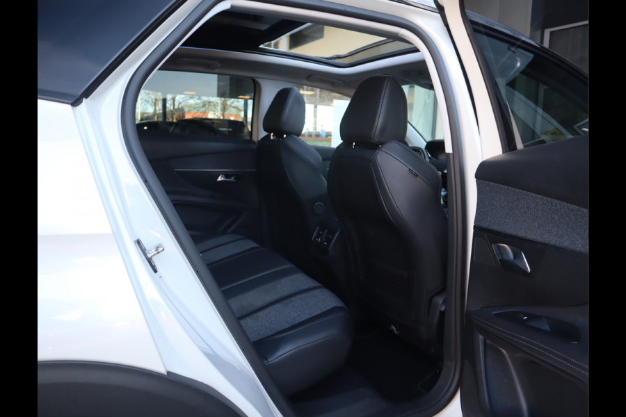 Peugeot 3008 Allure Navi / Pano / Climate / Pdc Nieuwe D-riem/ All-season banden/ Keurige auto