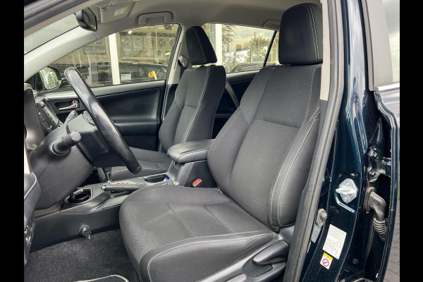 Toyota RAV4 2.5 Hybrid Style | Trekhaak, Dodehoekherkenning, Navigatie, Parkeersensoren, Elektrische achterklep, Startknop