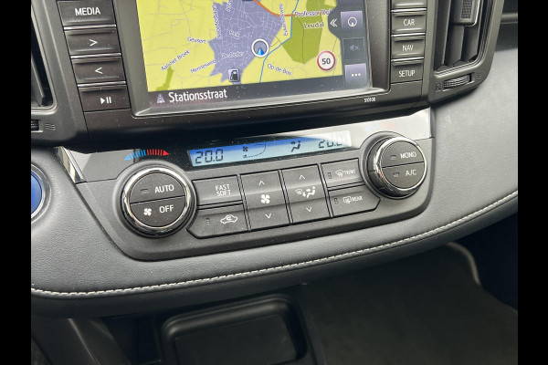 Toyota RAV4 2.5 Hybrid Style | Trekhaak, Dodehoekherkenning, Navigatie, Parkeersensoren, Elektrische achterklep, Startknop