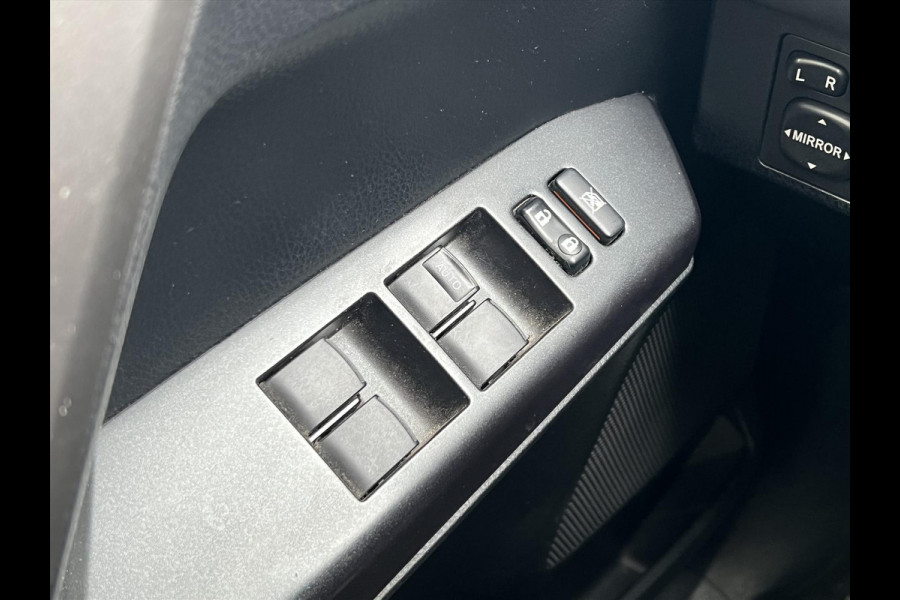 Toyota RAV4 2.5 Hybrid Style | Trekhaak, Dodehoekherkenning, Navigatie, Parkeersensoren, Elektrische achterklep, Startknop