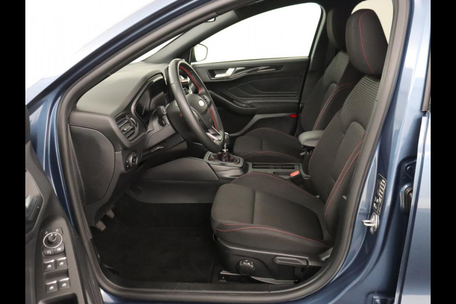 Ford Focus 1.0 EcoBoost Hybrid ST Line | Adaptive cruise | Camera | Carplay | Navigatie | Full LED | Side Assist | Climate control | Bluetooth | Parkeerhulp