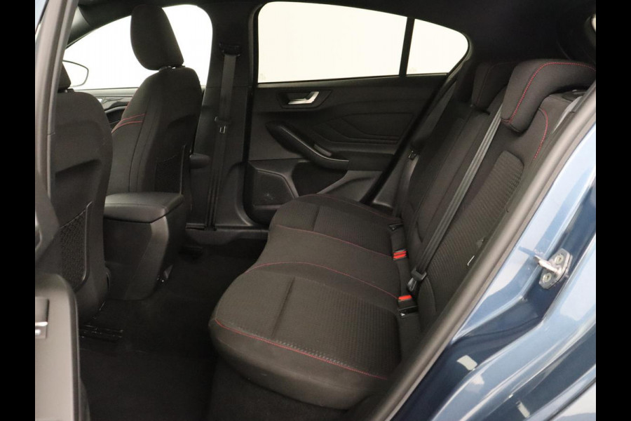Ford Focus 1.0 EcoBoost Hybrid ST Line | Adaptive cruise | Camera | Carplay | Navigatie | Full LED | Side Assist | Climate control | Bluetooth | Parkeerhulp