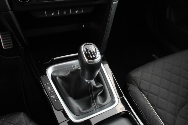 Kia ProCeed 1.0 T-GDI 120pk GT-Line Navigatie Climate Control Camera JBL Audio Lane/Side Assist Stoel/Stuurverwarming LED