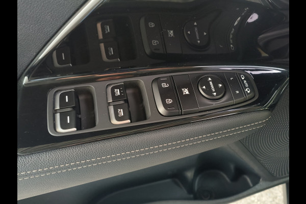 Kia Niro 1.6 GDi Hybrid ComfortLine Rijklaar + 12 maanden Bovag-garantie Henk Jongen Auto's in Helmond,  al 50 jaar service zoals 't hoort!