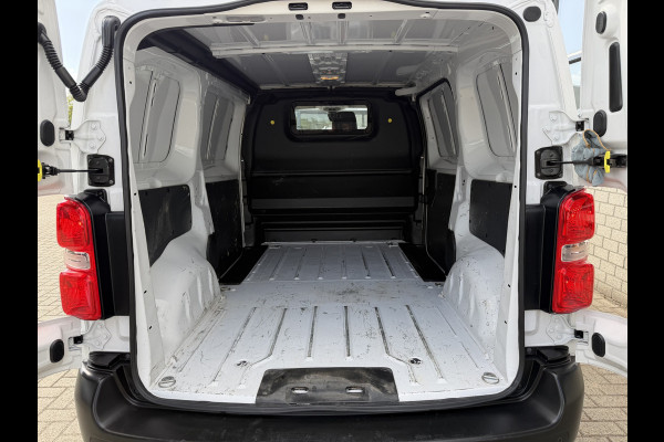 Peugeot Expert 1.5 BlueHDI L2H1 120pk Standard Premium / vaste prijs rijklaar € 11.950 ex btw / euro 6 / bpm vrij / lease vanaf € 201 / airco / cruise / navi / camera / pdc achter !