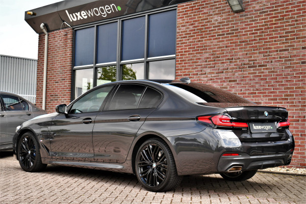 BMW 5 Serie 545e xDrive M-Sport Pano Comfseat HUD ACC H/K 360 Laser