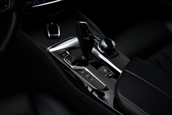 BMW 5 Serie 545e xDrive M-Sport Pano Comfseat HUD ACC H/K 360 Laser
