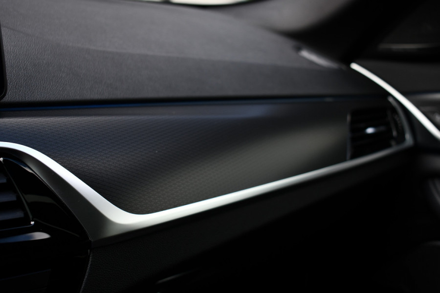 BMW 5 Serie 545e xDrive M-Sport Pano Comfseat HUD ACC H/K 360 Laser