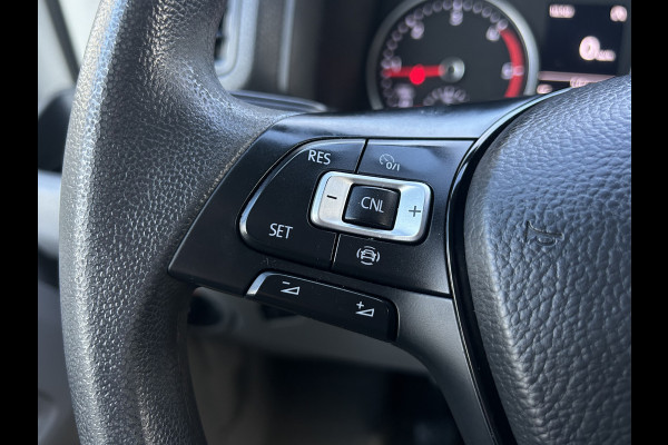Volkswagen Crafter 2.0 TDI 102 PK / PICK UP / 1e EIG. / TREKHAAK / AIRCO / OPEN LAADBAK / 2.500 KG AHG / 3-ZITS / APPLE CARPLAY