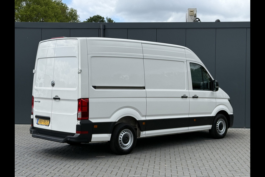 Volkswagen Crafter 2.0 TDI 141 PK / L3H3 / 1e EIGENAAR / ZEER NETJES !! / AIRCO / CRUISE / ERGO GEVEERDE STOEL