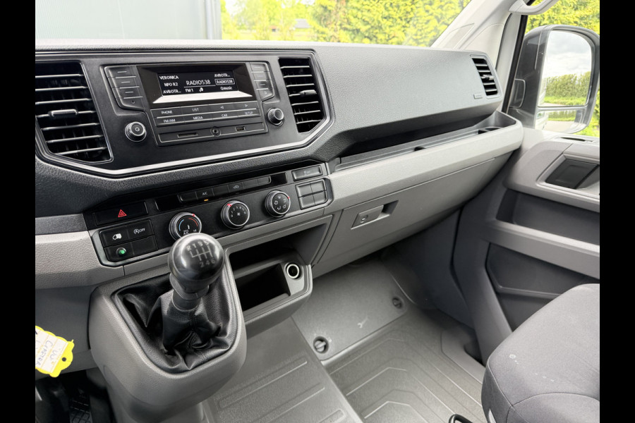 Volkswagen Crafter 2.0 TDI 141 PK / L3H3 / 1e EIGENAAR / ZEER NETJES !! / AIRCO / CRUISE / ERGO GEVEERDE STOEL