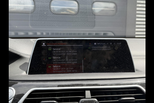 BMW 7 Serie 745Le xDrive High Executive | TV Schermen | Panoramadak | 360* Camera | Massage | Head-Up Display |